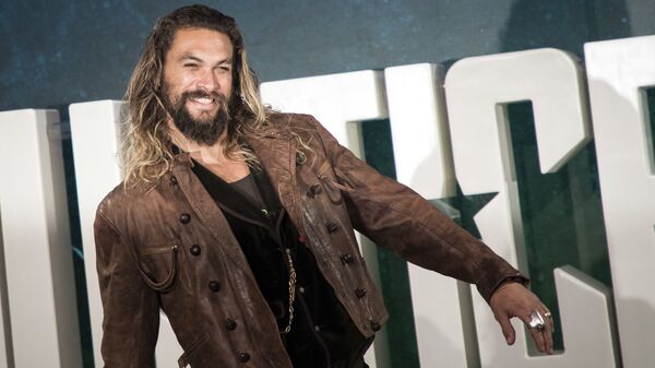 Actor Jason Momoa poses for photographers upon arrival at a photo call to promote the film 'Justice League', in London, Saturday, Nov. 4, 2017 - Sputnik International