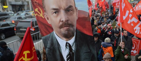 Participants in a rally and a march to mark the 100th anniversary of the October Revolution, Moscow Participants in a rally and a march to mark the 100th anniversary of the October Revolution, Moscow - Sputnik International