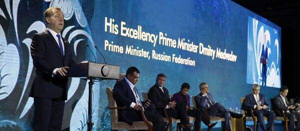 Russian Prime Minister Dmitry Medvedev speaking at the 31st ASEAN summit - Sputnik International