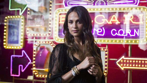 Actress Alicia Vikander arrives for a ribbon cutting ceremony of a Bulgari pop-up store at the Galleries Lafayette department store in Paris, Tuesday, July 4, 2017 - Sputnik International