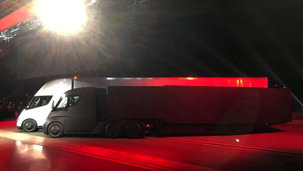 Tesla's new electric semi truck is unveiled during a presentation in Hawthorne, California, U.S - Sputnik International