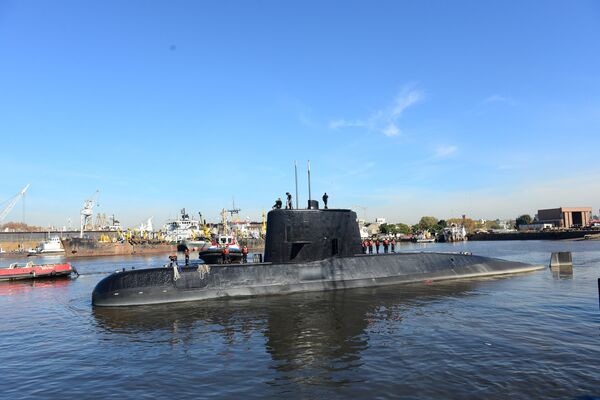 The Argentine military submarine ARA San Juan and crew are seen leaving the port of Buenos Aires, Argentina June 2, 2014 The Argentine military submarine ARA San Juan and crew are seen leaving the port of Buenos Aires, Argentina June 2, 2014 - Sputnik International