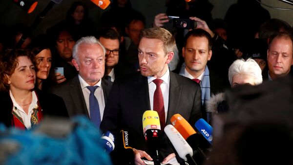 Chairman of the Free Democratic Party (FDP) Christian Lindner, and party members Wolfgang Kubicki and Nicola Beer speak to the press during the exploratory talks about forming a new coalition government in Berlin, Germany, November 19, 2017 - Sputnik International