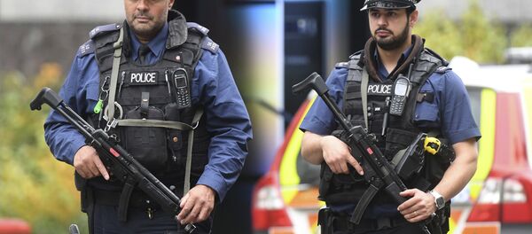 Armed police at the scene on Cromwell Gardens in London, after a car reportedly ploughed into people outside the Natural History Museum in London, Saturday Oct. 7, 2017. Armed police at the scene on Cromwell Gardens in London, after a car reportedly ploughed into people outside the Natural History Museum in London, Saturday Oct. 7, 2017. - Sputnik International