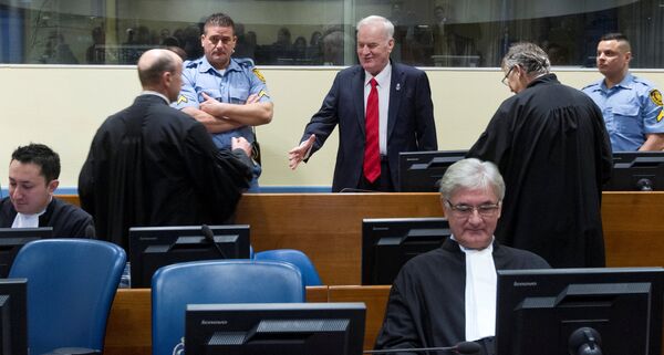 Ex-Bosnian Serb wartime general Ratko Mladic appears in court at the International Criminal Tribunal for the former Yugoslavia (ICTY) in the Hague, Netherlands November 22, 2017 Ex-Bosnian Serb wartime general Ratko Mladic appears in court at the International Criminal Tribunal for the former Yugoslavia (ICTY) in the Hague, Netherlands November 22, 2017 - Sputnik International