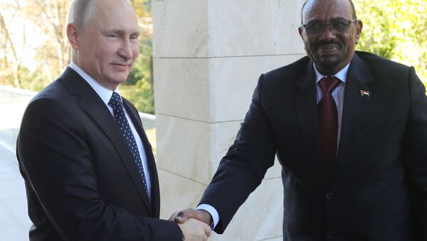 November 23, 2017. Russian President Vladimir Putin and President Omar al-Bashir of Sudan during their meeting - Sputnik International