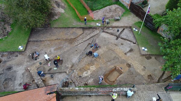 Aerial view of the temple site in Silchester, uncovered in a Hampshire farmyard by University of Reading archaeologists. - Sputnik International