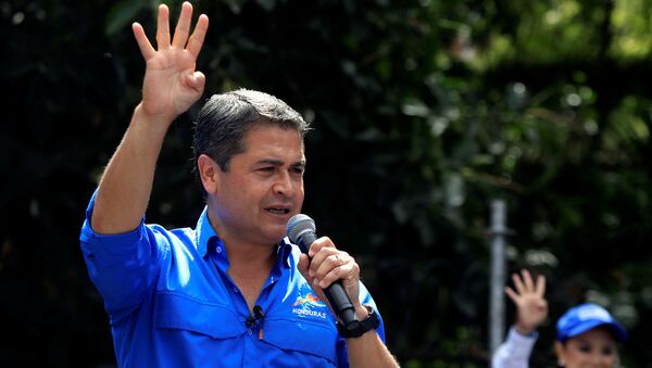 Honduras President and National Party candidate Juan Orlando Hernandez addresses the audience during his closing campaign rally ahead of the upcoming presidential election, in Tegucigalpa, Honduras November 19, 2017 - Sputnik International