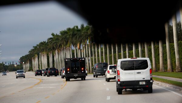 The motorcade of U.S. President Donald Trump arrives at Trump International Golf Club in West Palm Beach, Florida, U.S., November 25, 2017 - Sputnik International