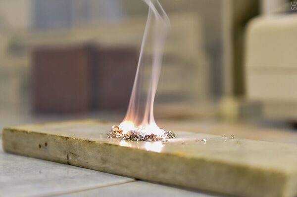 Burning magnesium - Sputnik International