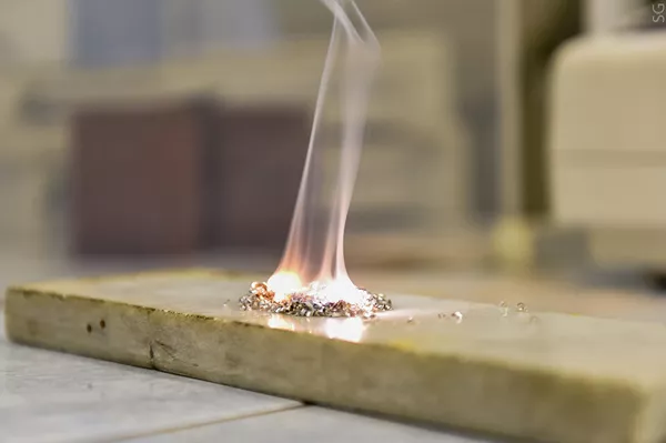 Burning magnesium Burning magnesium - Sputnik International