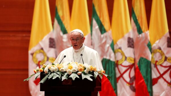 Pope Francis gives a speech during a meeting with members of the civil society and diplomatic corps in Naypyitaw, Myanmar - Sputnik International