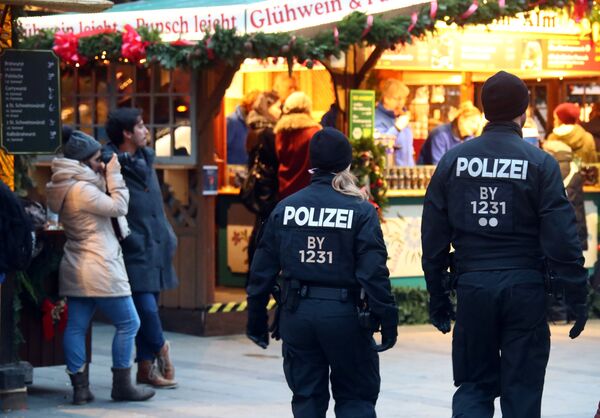 Police patrol at the Christmas market in Munich, Germany, November 28, 2017 - Sputnik International