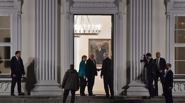 German President Frank-Walter Steinmeier (C) receives German Chancellor and leader of the Christian Democratic Union (CDU) party, Angela Merkel (L), and Chairman of the Bavarian Christian Social Union (CSU) party, Horst Seehofer, for talks about a possible revival of a grand coalition government, at Bellevue Palace in Berlin German President Frank-Walter Steinmeier (C) receives German Chancellor and leader of the Christian Democratic Union (CDU) party, Angela Merkel (L), and Chairman of the Bavarian Christian Social Union (CSU) party, Horst Seehofer, for talks about a possible revival of a grand coalition government, at Bellevue Palace in Berlin - Sputnik International