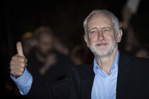 Jeremy Corbyn poses for photographers upon arrival at the GQ's Men of The Year awards, in London, Tuesday, Sept. 5, 2017. Jeremy Corbyn poses for photographers upon arrival at the GQ's Men of The Year awards, in London, Tuesday, Sept. 5, 2017. - Sputnik International