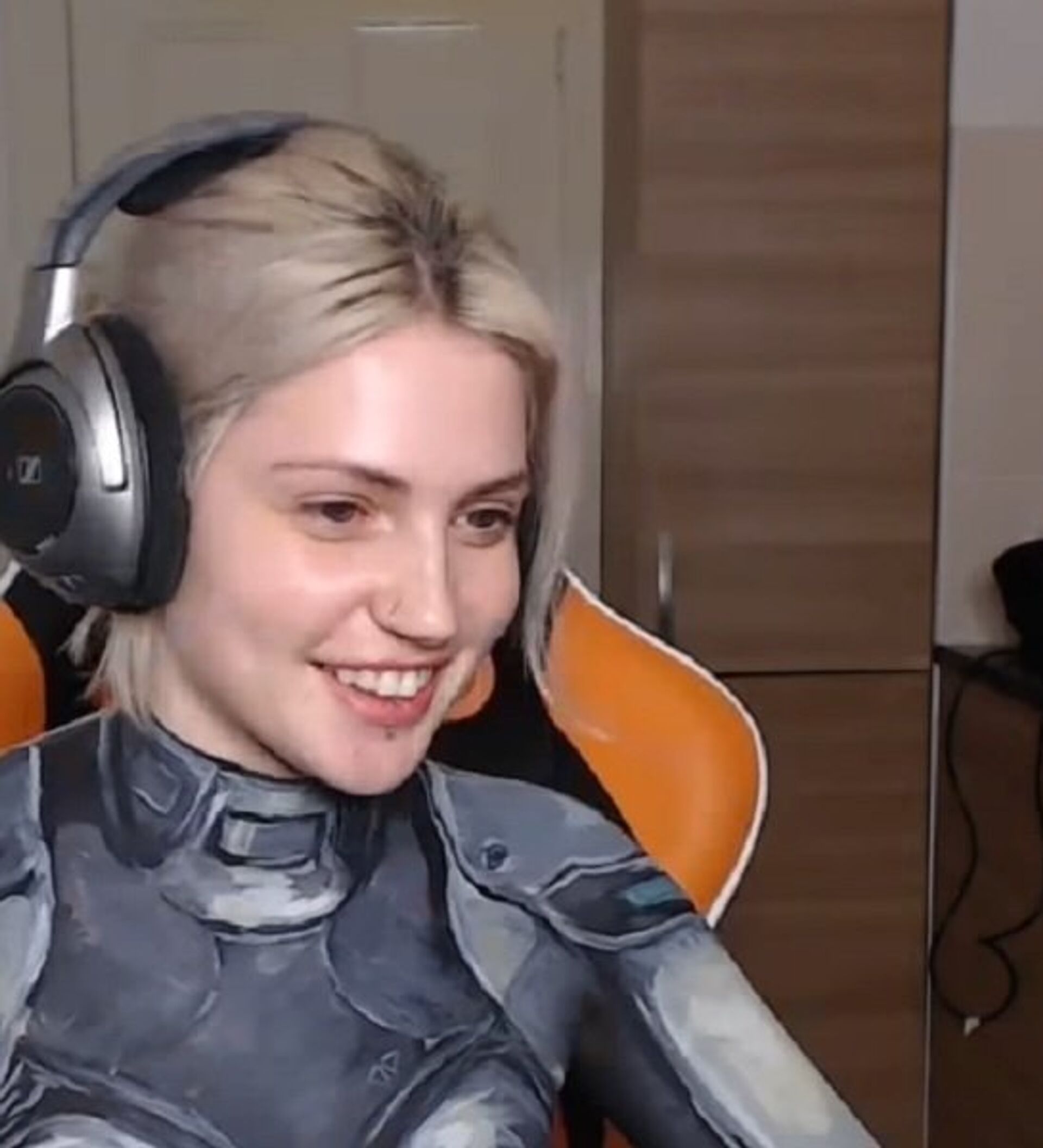 Twitch's Body Painting Trendsetter Djarii Sets the Record Straight