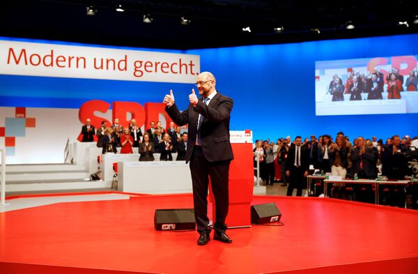 Social Democratic Party (SPD) leader Martin Schulz gestures during an SPD party convention in Berlin, Germany, December 7, 2017 Social Democratic Party (SPD) leader Martin Schulz gestures during an SPD party convention in Berlin, Germany, December 7, 2017 - Sputnik International