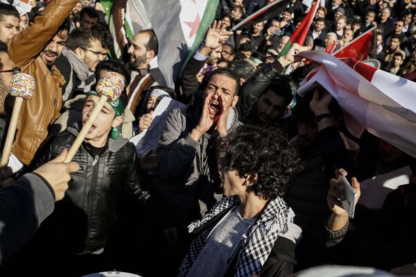 Protest at the building of the USA general consulate in Istanbul  - Sputnik International