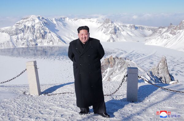 North Korean leader Kim Jong Un visits Mount Paektu in this photo released by North Korea's Korean Central News Agency (KCNA) in Pyongyang December 9, 2017 North Korean leader Kim Jong Un visits Mount Paektu in this photo released by North Korea's Korean Central News Agency (KCNA) in Pyongyang December 9, 2017 - Sputnik International