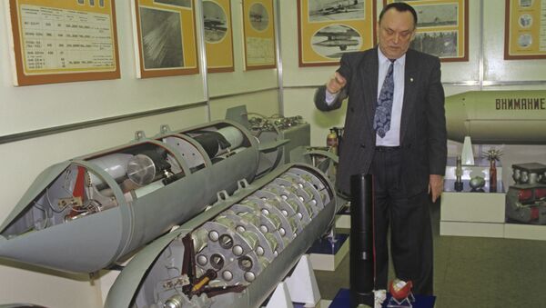 General director A. Obukhov of the Bazalt state research and production enterprise explaining the design and operation of the cluster bomb - Sputnik International