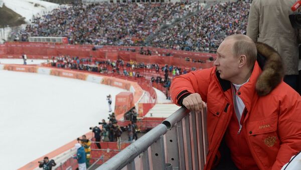 Vladimir Putin attends paralympic Alpine skiing competitions - Sputnik International