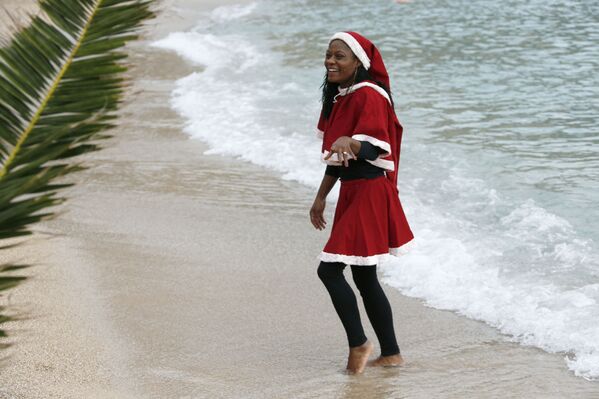 Ho-Ho-Hot! Ladies From Around the World Grace Santa Claus Costumes - Sputnik International