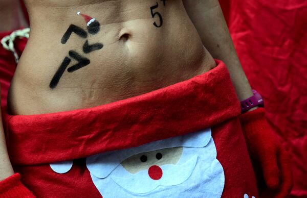 Ho-Ho-Hot! Ladies From Around the World Grace Santa Claus Costumes - Sputnik International