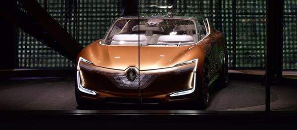 Renault prototype Symbioz is presented during its world premiere during a show on stage at the Renault stand at the Frankfurt Motor Show IAA in Frankfurt am Main, western Germany Renault prototype Symbioz is presented during its world premiere during a show on stage at the Renault stand at the Frankfurt Motor Show IAA in Frankfurt am Main, western Germany - Sputnik International