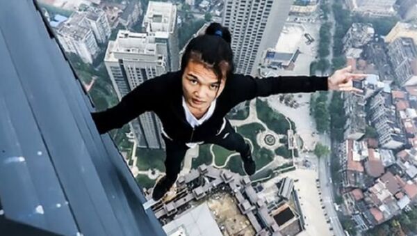 Daredevil 'rooftopper' unwittingly films his own death and plummets 62 storeys while performing - Sputnik International