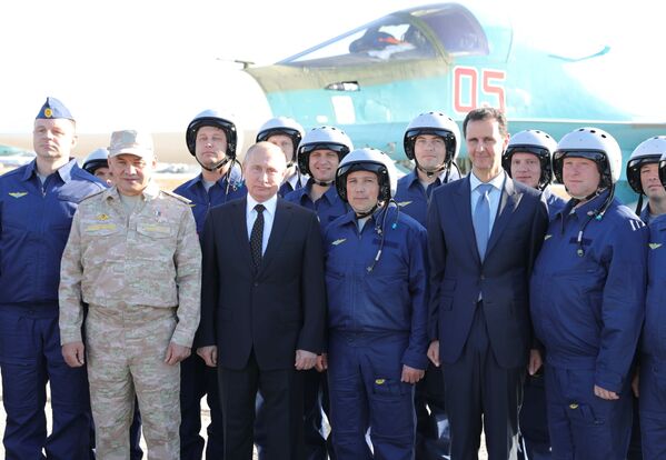 Vladimir Putin's Surprise Visit to Hmeymin Airbase Amid Victory Over Daesh - Sputnik International