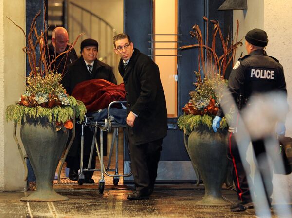 One of two bodies is removed from the home of billionaire founder of Canadian pharmaceutical firm Apotex Inc., Barry Sherman and his wife Honey, who were found dead under circumstances that police described as suspicious in Toronto, Ontario, Canada, December 15, 2017 One of two bodies is removed from the home of billionaire founder of Canadian pharmaceutical firm Apotex Inc., Barry Sherman and his wife Honey, who were found dead under circumstances that police described as suspicious in Toronto, Ontario, Canada, December 15, 2017 - Sputnik International