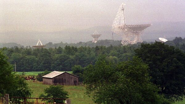 The Robert C Byrd radio telescope and its companions collect radio waves and use them to study galaxies, pulsars, planets, asteroids and forming stars - Sputnik International