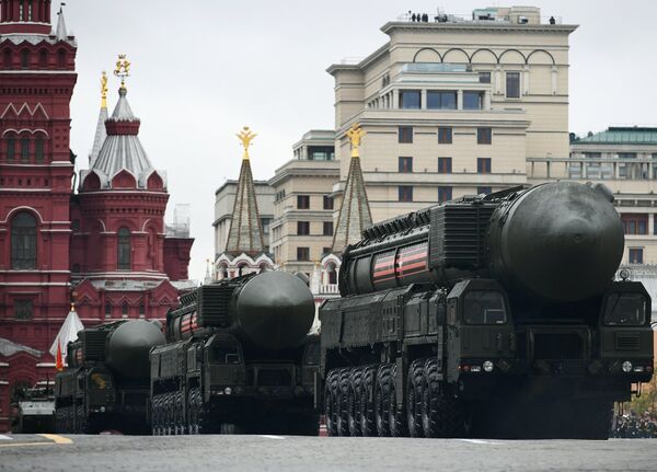 An RS-24 Yars / SS-27 Mod 2 solid-propellant intercontinental ballistic missile during the military parade marking the 72nd anniversary of Victory in the 1941-45 Great Patriotic War on Red Square, Moscow An RS-24 Yars / SS-27 Mod 2 solid-propellant intercontinental ballistic missile during the military parade marking the 72nd anniversary of Victory in the 1941-45 Great Patriotic War on Red Square, Moscow - Sputnik International