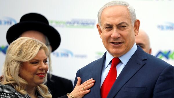 Israeli Prime Minister Benjamin Netanyahu and his wife Sara attend a dedication ceremony of the Assuta hospital in Ashdod, Israel December 21, 2017 - Sputnik International