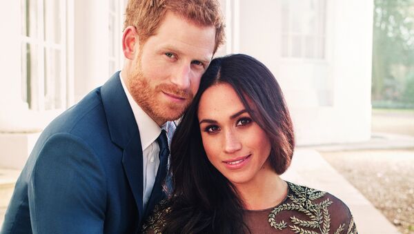 One of two official engagement photos released on December 21, 2017 by Kensington Palace of Prince Harry and Meghan Markle taken by Alexi Lubomirski at Frogmore House in Windsor, Britain. Picture taken in the week commencing December 17, 2017 - Sputnik International