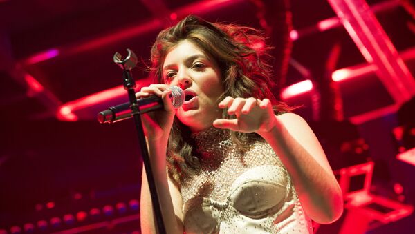 Singer Lorde performs at the Coachella Valley Music And Arts Festival on April 16, 2017 in Indio, California - Sputnik International