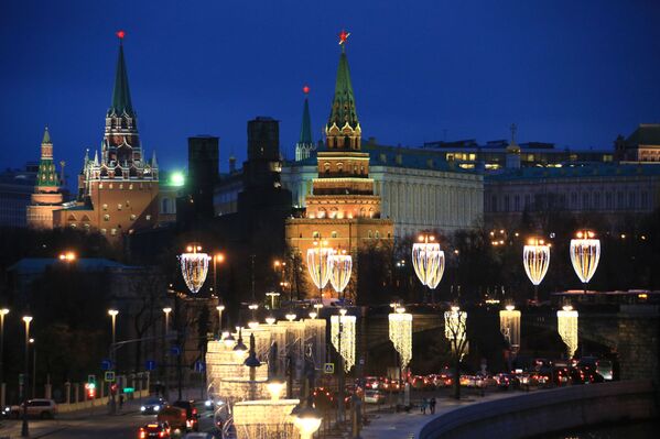 The Holidays Are Coming! Christmas Lights in Moscow - Sputnik International