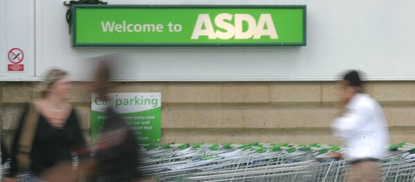 Shoppers use the entrance of the Asda supermarket (File) Shoppers use the entrance of the Asda supermarket (File) - Sputnik International