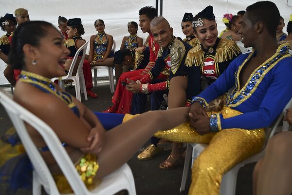 The Passion of Dance: Hot Salsa Dancers Rock Festival in Colombia - Sputnik International