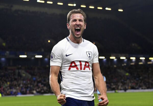 Tottenham Hotspur's Harry Kane celebrates scoring his side's third goal of the game during their English Premier League soccer match against Burnley at Turf Moor, Burnley, England, Saturday, Dec. 23, 2017. - Sputnik International