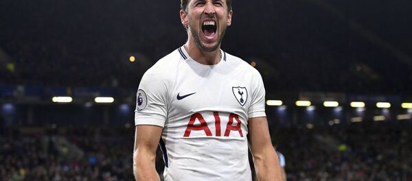 Tottenham Hotspur's Harry Kane celebrates scoring his side's third goal of the game during their English Premier League soccer match against Burnley at Turf Moor, Burnley, England, Saturday, Dec. 23, 2017. Tottenham Hotspur's Harry Kane celebrates scoring his side's third goal of the game during their English Premier League soccer match against Burnley at Turf Moor, Burnley, England, Saturday, Dec. 23, 2017. - Sputnik International