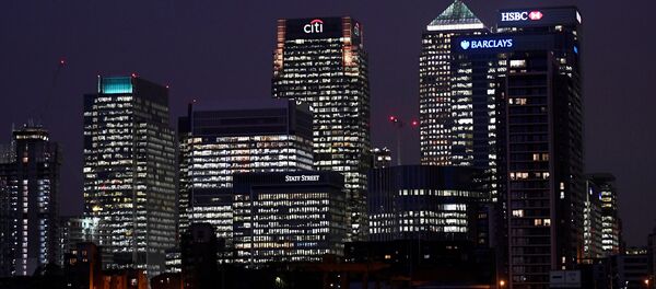 Office blocks of Citi, Barclays, and HSBC banks are seen at dusk in the Canary Wharf financial district in London, Britain November 16, 2017 - Sputnik International