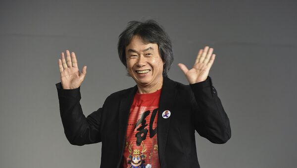 Japanese video game designer and producer Shigeru Miyamoto makes an appearance at the Apple SoHo store to promote Super Mario Run for iOS on Thursday, Dec. 8, 2016, in New York - Sputnik International