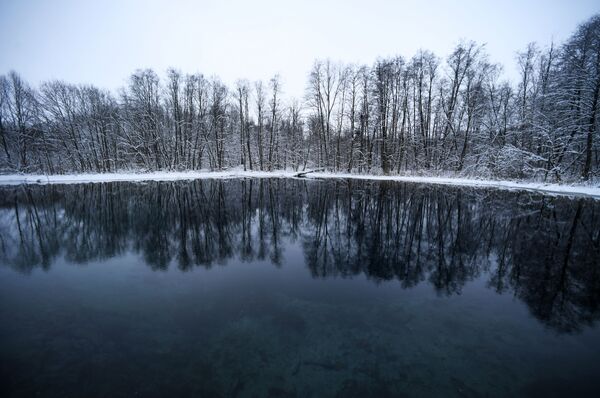 Mesmerizing Blue Lake of Russia's Kazan - Sputnik International