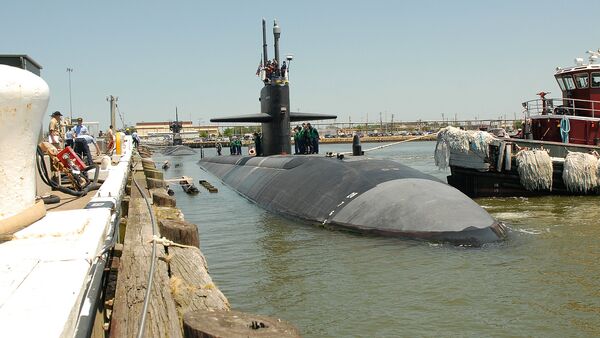 The Los Angeles class attack submarine USS Jacksonville (SSN 699) departs from Pier 3 at Naval Station Norfolk for a scheduled deployment - Sputnik International