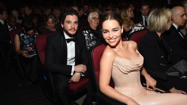 Kit Harington, left, and Emilia Clarke appear in the audience at the 68th Primetime Emmy Awards on Sunday, Sept. 18, 2016, at the Microsoft Theater in Los Angeles - Sputnik International