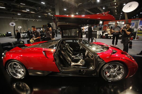 In this photo taken on Thursday, Nov. 24, 2011, a Pagani Huayra is displayed during a supercar show in Macau In this photo taken on Thursday, Nov. 24, 2011, a Pagani Huayra is displayed during a supercar show in Macau - Sputnik International