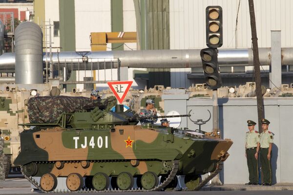 Flying Tanks: World's Top Armored Vehicles Not Afraid to 'Jump' Out of Airplanes Flying Tanks: World's Top Armored Vehicles Not Afraid to 'Jump' Out of Airplanes - Sputnik International