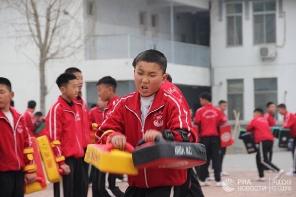 Shaolin Tagou Martial Arts School Students Shaolin Tagou Martial Arts School Students - Sputnik International