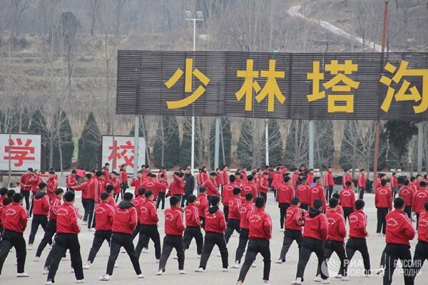 Shaolin Tagou Martial Arts School Students Shaolin Tagou Martial Arts School Students - Sputnik International
